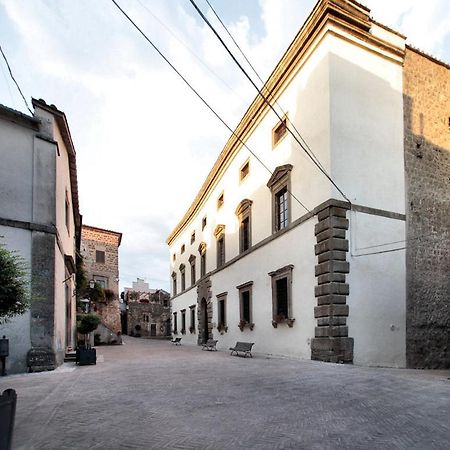 Palazzo Orsini Bed & Breakfast Bomarzo Bagian luar foto