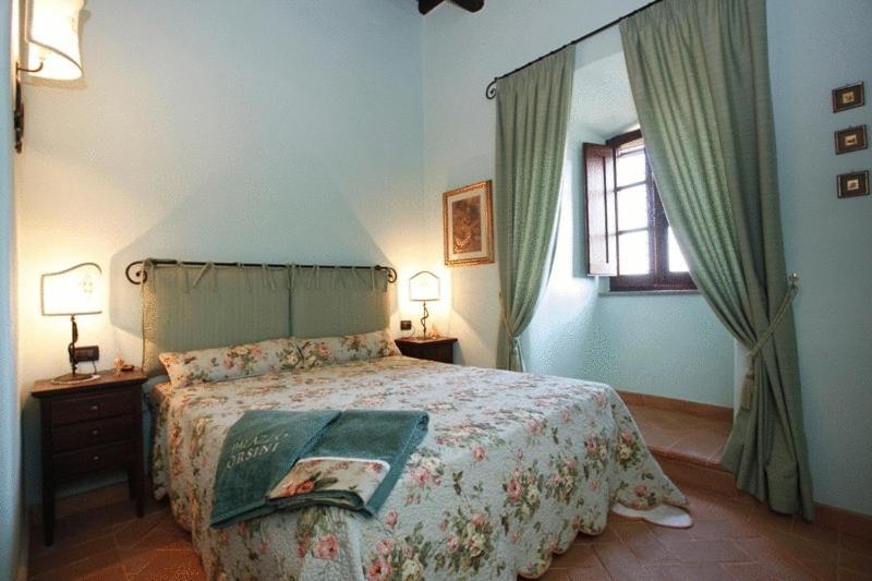Palazzo Orsini Bed & Breakfast Bomarzo Ruang foto